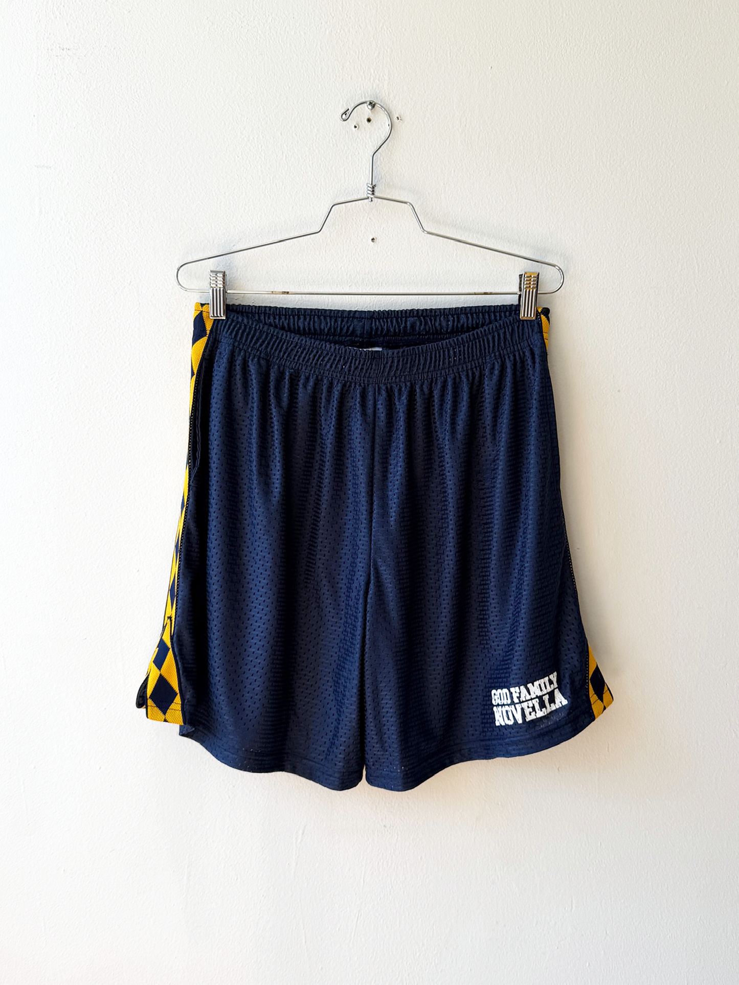 MESH SHORT (NAVY / YELLOW DIAMOND)